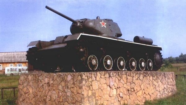 Иллюстрация к книге — Тяжёлый танк КВ в бою [i_062.jpg]