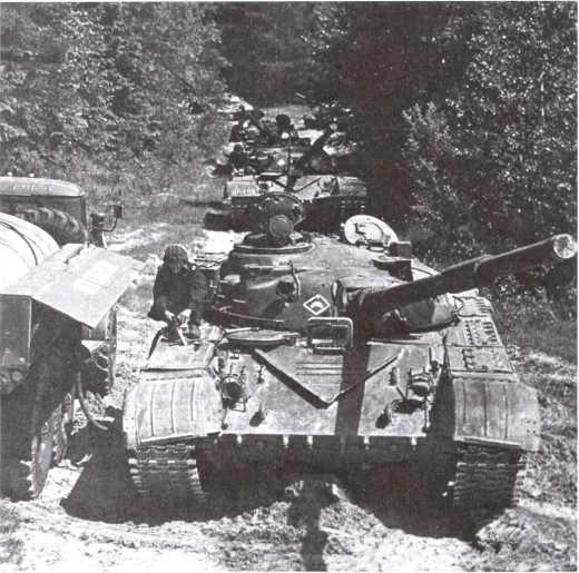 Иллюстрация к книге — Т-72. Уральская броня против НАТО [i_142.jpg]