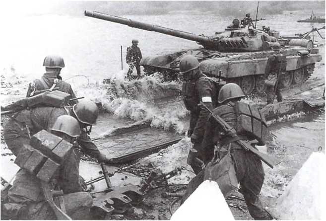 Иллюстрация к книге — Т-72. Уральская броня против НАТО [i_157.jpg]