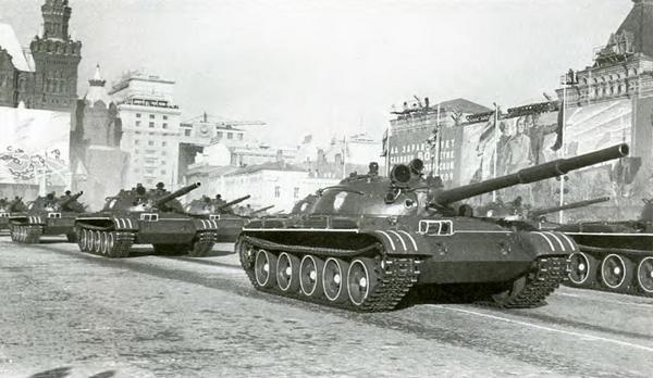 Иллюстрация к книге — Т-62: Убийца «Центурионов» и «Олифантов» [i_014.jpg]