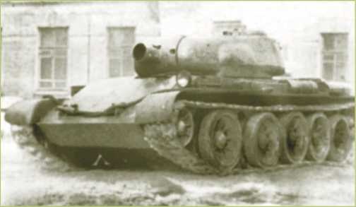 Иллюстрация к книге — Т-54 и Т-55. «Танк-солдат» [i_010.jpg]