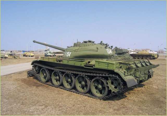 Иллюстрация к книге — Т-54 и Т-55. «Танк-солдат» [i_027.jpg]