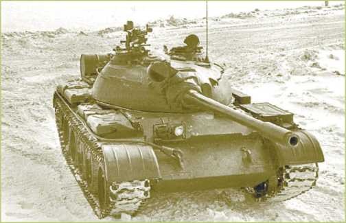 Иллюстрация к книге — Т-54 и Т-55. «Танк-солдат» [i_041.jpg]