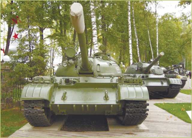 Иллюстрация к книге — Т-54 и Т-55. «Танк-солдат» [i_049.jpg]