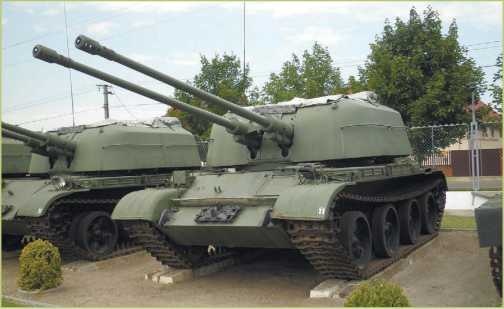 Иллюстрация к книге — Т-54 и Т-55. «Танк-солдат» [i_125.jpg]