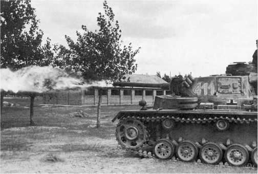 Иллюстрация к книге — Panzer III: Стальной символ блицкрига [i_062.jpg]