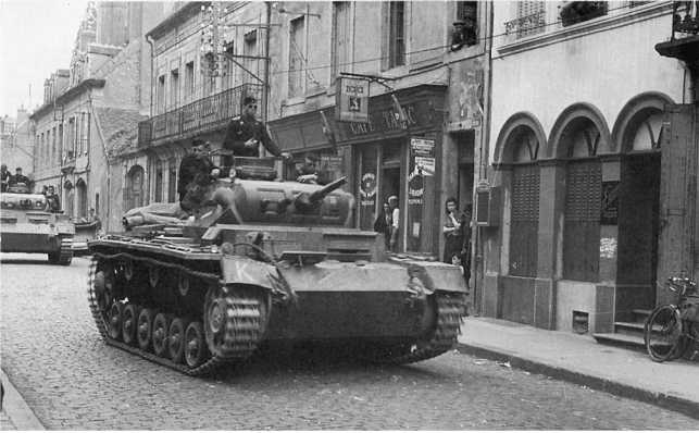 Иллюстрация к книге — Panzer III: Стальной символ блицкрига [i_072.jpg]