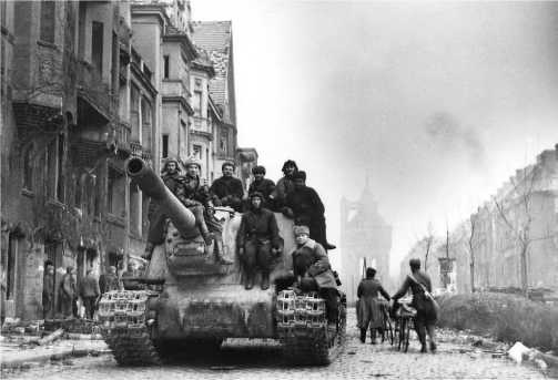 Иллюстрация к книге — «Зверобои». Убийцы «Тигров» [i_116.jpg]