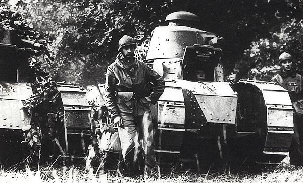 Иллюстрация к книге — Танковый блицкриг [i_033.jpg]