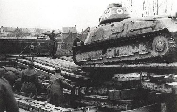 Иллюстрация к книге — Танковый блицкриг [i_044.jpg]