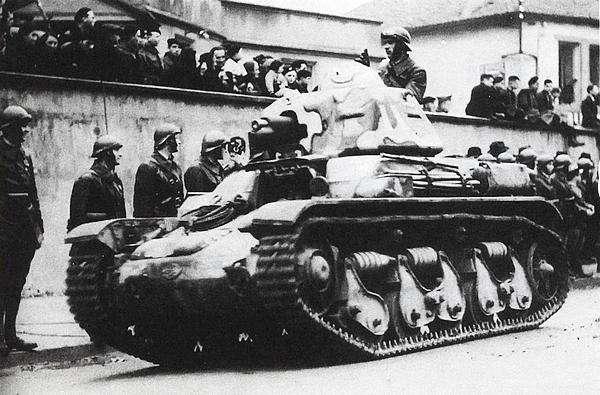 Иллюстрация к книге — Танковый блицкриг [i_066.jpg]