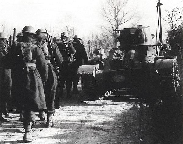 Иллюстрация к книге — Танковый блицкриг [i_084.jpg]