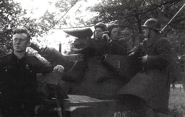 Иллюстрация к книге — Танковый блицкриг [i_092.jpg]