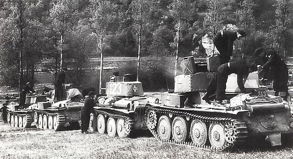 Иллюстрация к книге — Танковый блицкриг [i_098.jpg]