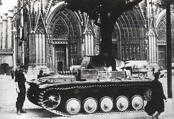 Иллюстрация к книге — Танковый блицкриг [i_099.jpg]