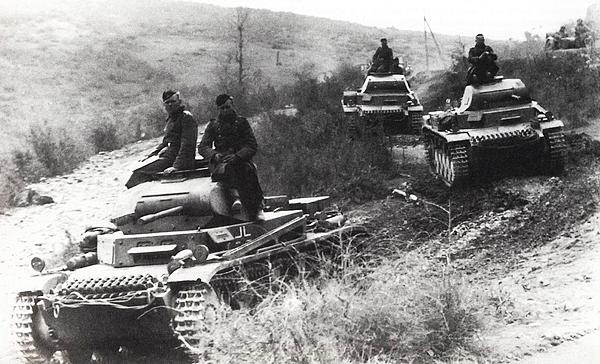 Иллюстрация к книге — Танковый блицкриг [i_100.jpg]