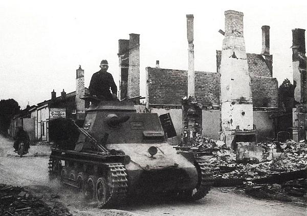 Иллюстрация к книге — Танковый блицкриг [i_107.jpg]