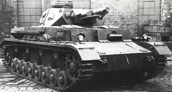 Иллюстрация к книге — Танковый блицкриг [i_120.jpg]