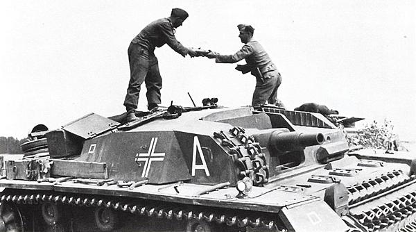 Иллюстрация к книге — Танковый блицкриг [i_126.jpg]