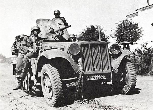 Иллюстрация к книге — Танковый блицкриг [i_131.jpg]