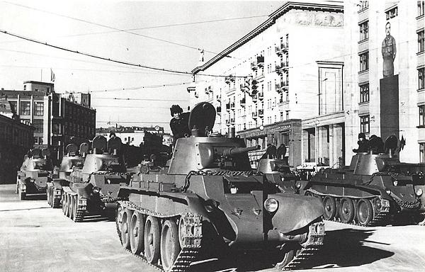 Иллюстрация к книге — Танковый блицкриг [i_156.jpg]