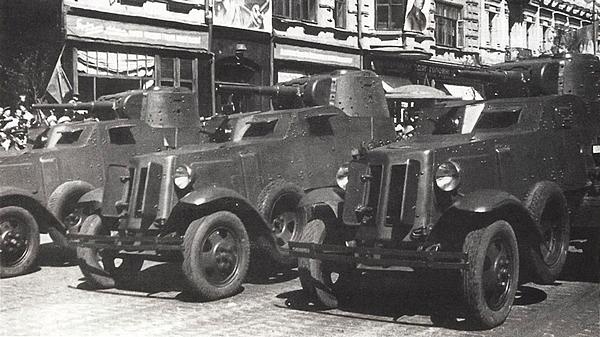 Иллюстрация к книге — Танковый блицкриг [i_170.jpg]