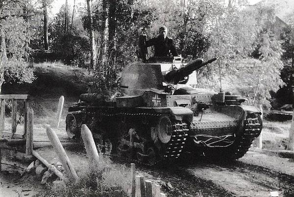 Иллюстрация к книге — Танковый блицкриг [i_189.jpg]