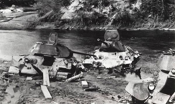 Иллюстрация к книге — Танковый блицкриг [i_208.jpg]