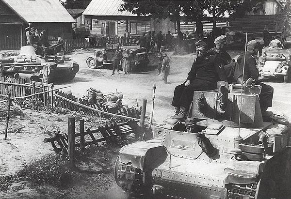 Иллюстрация к книге — Танковый блицкриг [i_212.jpg]