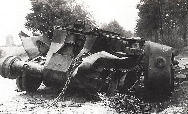 Иллюстрация к книге — Танковый блицкриг [i_303.jpg]