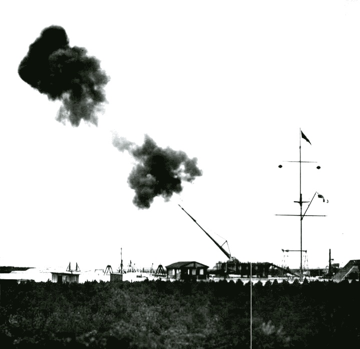 Иллюстрация к книге — Секретное оружие Гитлера.1933-1945 [i_001.jpg]