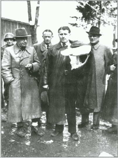 Иллюстрация к книге — Секретное оружие Гитлера.1933-1945 [i_119.jpg]