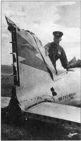 Иллюстрация к книге — Истребитель И-153 «Чайка» [i_042.jpg]