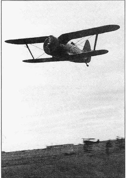 Иллюстрация к книге — Истребитель И-153 «Чайка» [i_045.jpg]