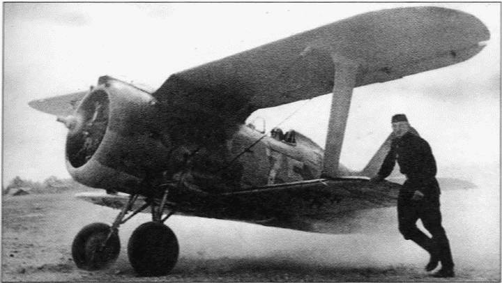 Иллюстрация к книге — Истребитель И-153 «Чайка» [i_054.jpg]