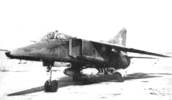 Иллюстрация к книге — Истребитель-бомбардировщик МиГ-27 [i_024.jpg]