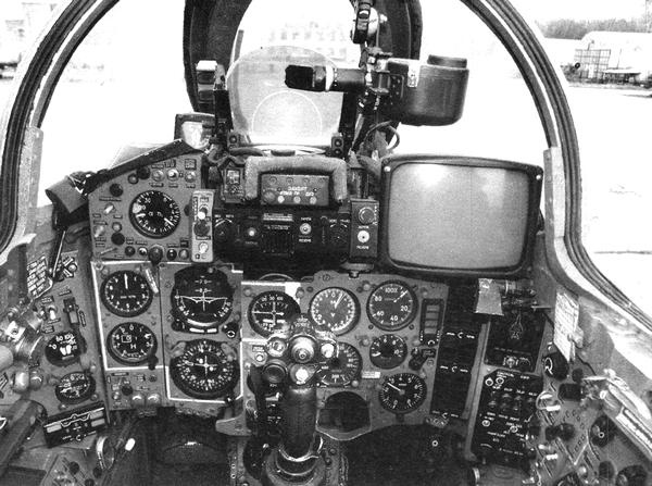 Иллюстрация к книге — Истребитель-бомбардировщик МиГ-27 [i_093.jpg]