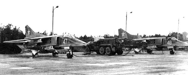 Иллюстрация к книге — Истребитель-бомбардировщик МиГ-27 [i_116.jpg]