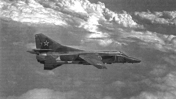 Иллюстрация к книге — Истребитель-бомбардировщик МиГ-27 [i_142.jpg]