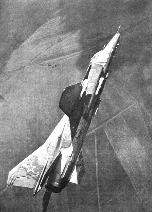 Иллюстрация к книге — Истребитель-бомбардировщик МиГ-27 [i_157.jpg]