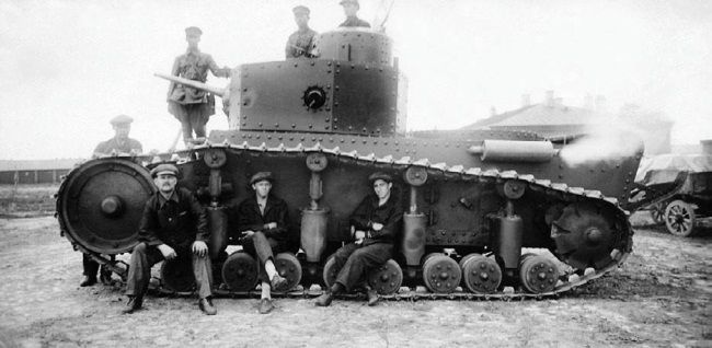 Иллюстрация к книге — Сухопутные линкоры Сталина [i_001.jpg]