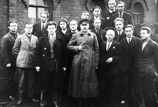 Иллюстрация к книге — Сухопутные линкоры Сталина [i_008.jpg]