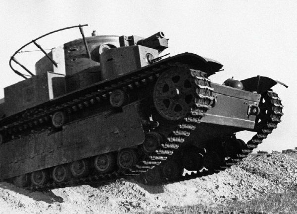 Иллюстрация к книге — Сухопутные линкоры Сталина [i_031.jpg]