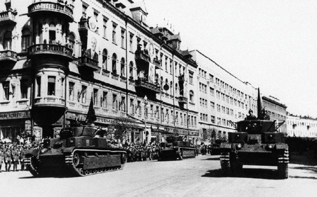 Иллюстрация к книге — Сухопутные линкоры Сталина [i_039.jpg]