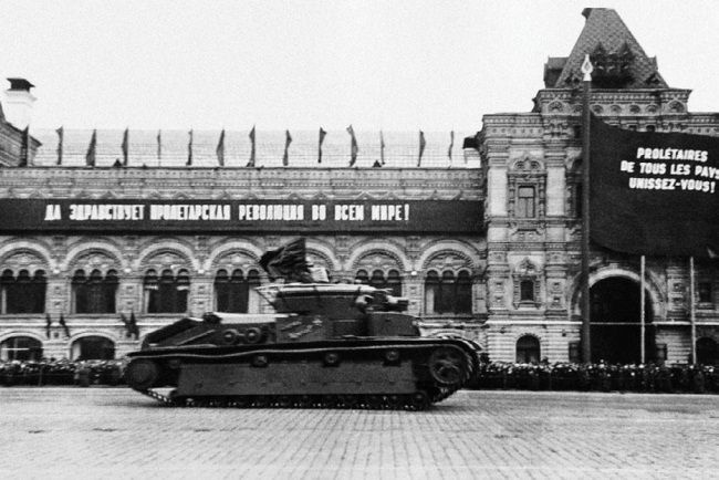 Иллюстрация к книге — Сухопутные линкоры Сталина [i_041.jpg]