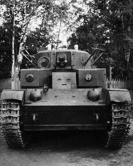 Иллюстрация к книге — Сухопутные линкоры Сталина [i_055.jpg]