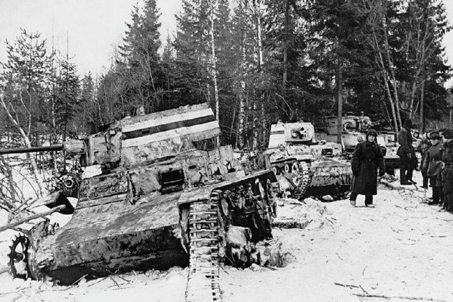 Иллюстрация к книге — Сухопутные линкоры Сталина [i_093.jpg]