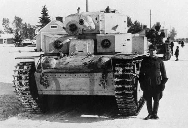 Иллюстрация к книге — Сухопутные линкоры Сталина [i_100.jpg]