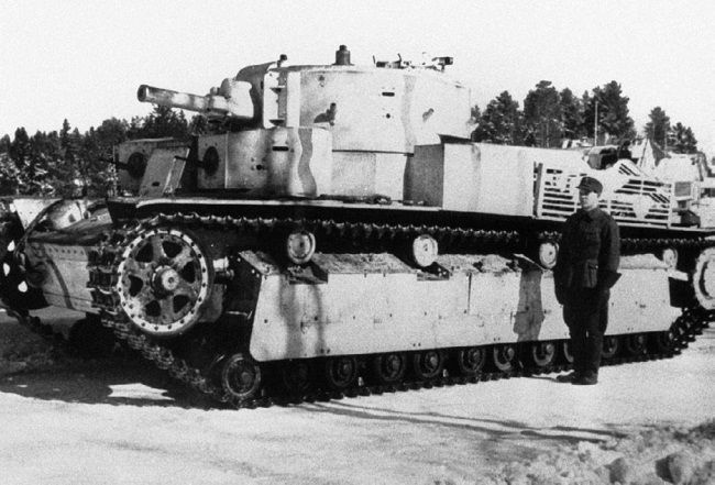 Иллюстрация к книге — Сухопутные линкоры Сталина [i_101.jpg]