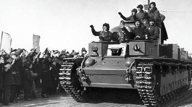 Иллюстрация к книге — Сухопутные линкоры Сталина [i_105.jpg]